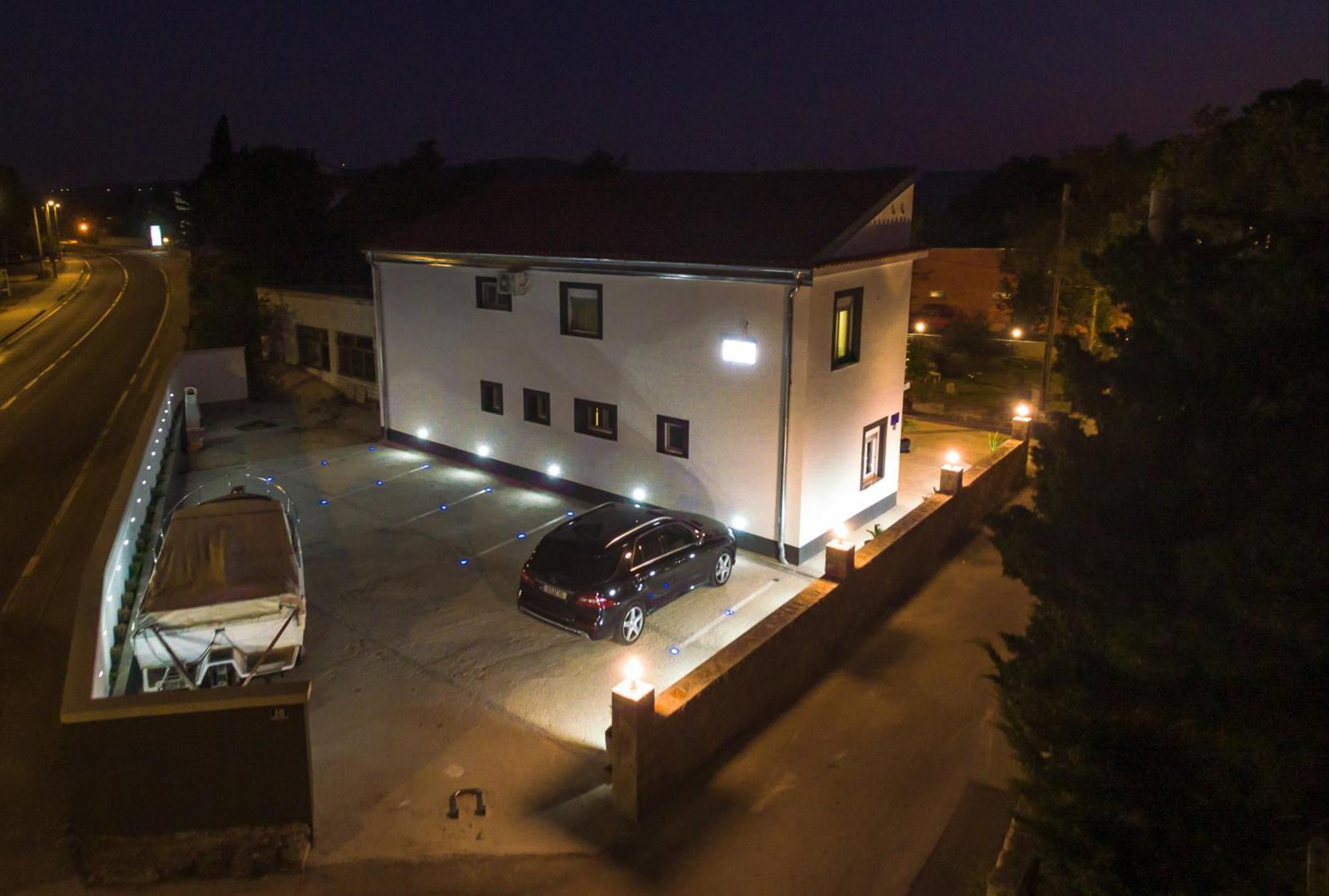 Jeli Apartments Starigrad Paklenica Bilik gambar