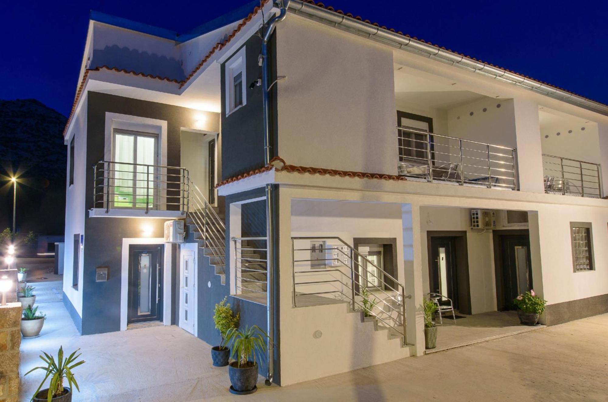 Jeli Apartments Starigrad Paklenica Bilik gambar