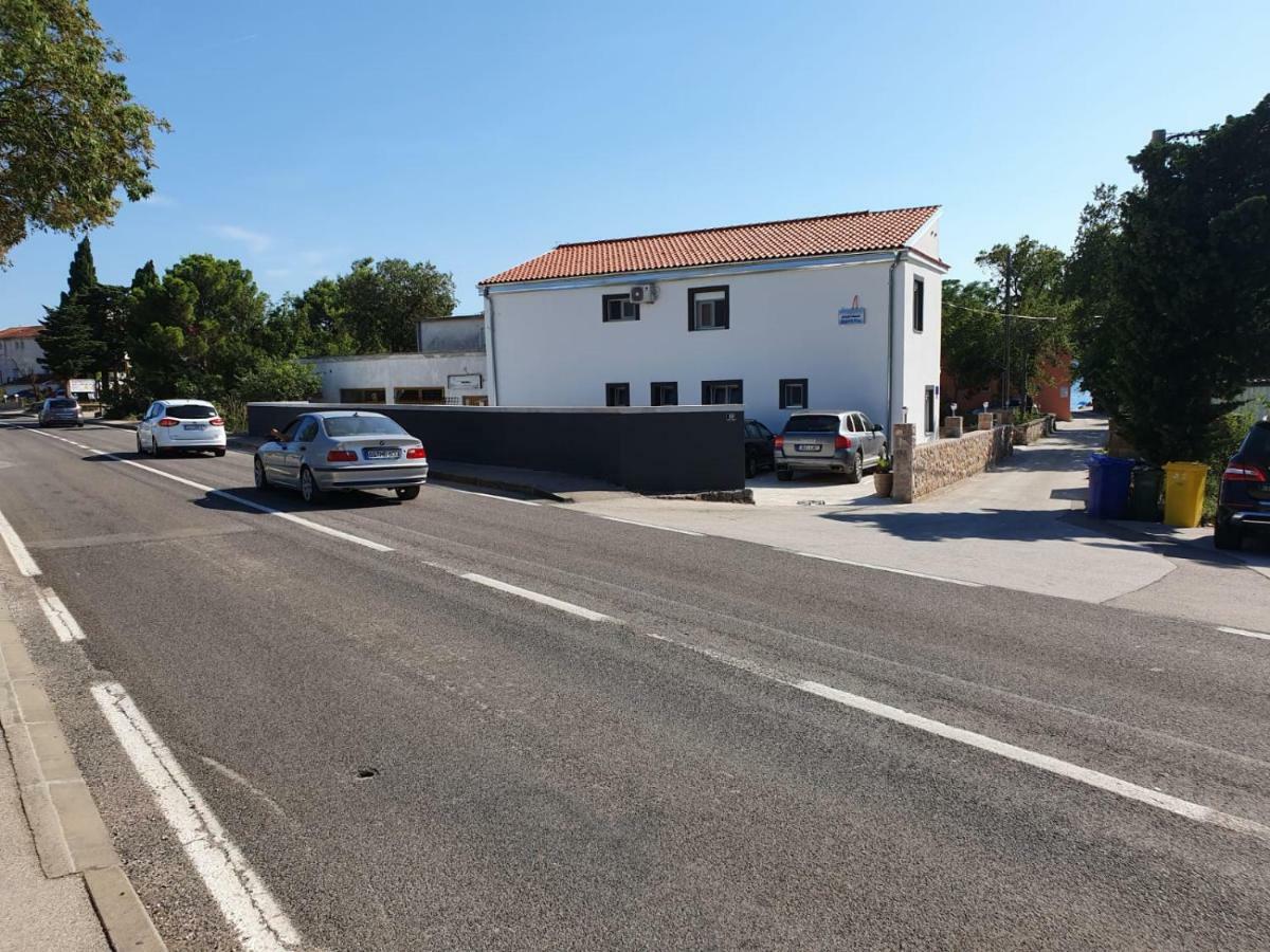 Jeli Apartments Starigrad Paklenica Luaran gambar