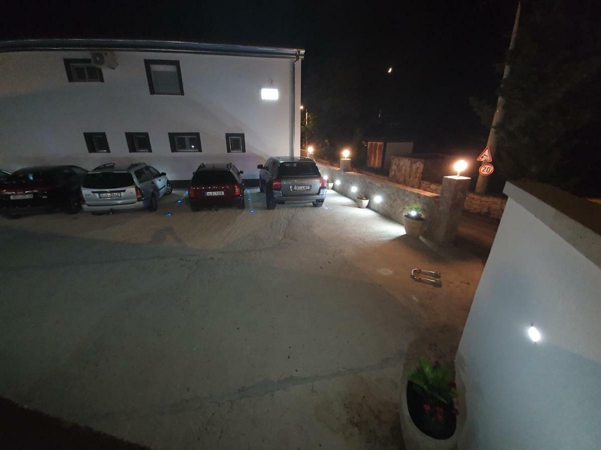 Jeli Apartments Starigrad Paklenica Luaran gambar