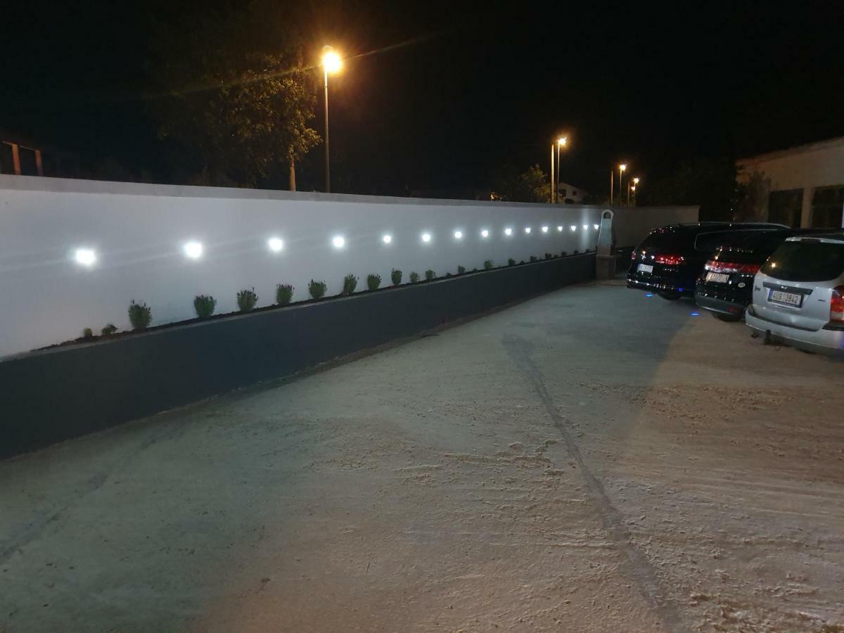 Jeli Apartments Starigrad Paklenica Luaran gambar