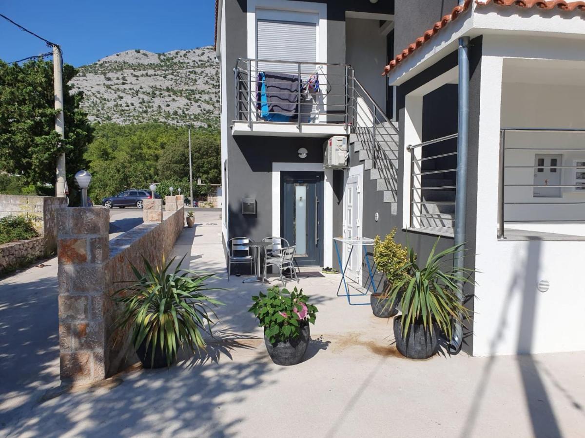 Jeli Apartments Starigrad Paklenica Luaran gambar